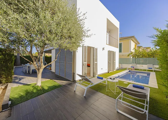 Villa Salines House